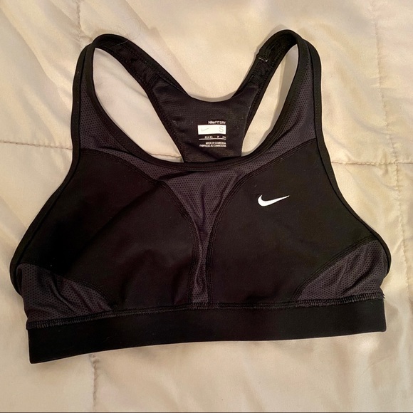 Nike Sports Bra Bundle - Sz Small - Picture 2 of 3
